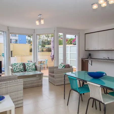 Townhouse Near Marina *